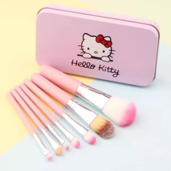 Bộ Cọ Trang Điểm 7 Món Nhỏ Xinh Hello Kitty