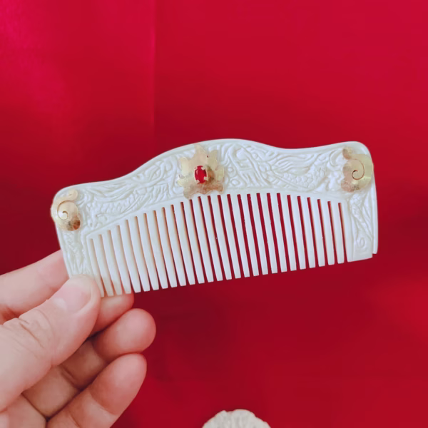 Lược Xương Mỹ Nghệ Gắn Bạc Xi Vàng - Thắng Giang