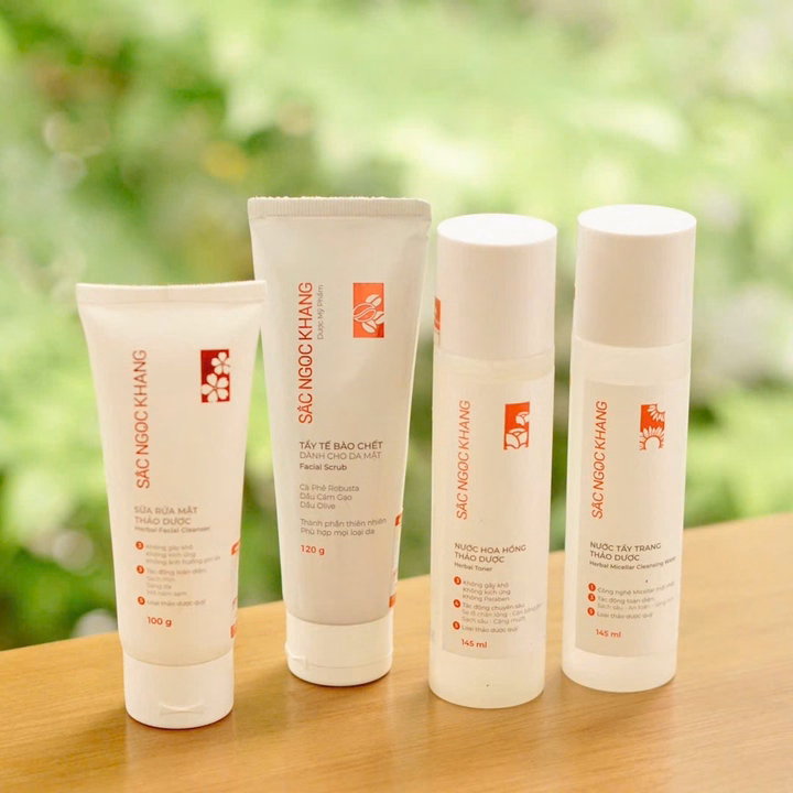 Bộ Làm Sạch Da Từ Thảo Dược Sắc Ngọc Khang (Nước Tẩy Trang + Sữa Rửa Mặt + Nước Hoa Hồng + Tẩy Tế Bào Chết Da Mặt) - Ảnh 2