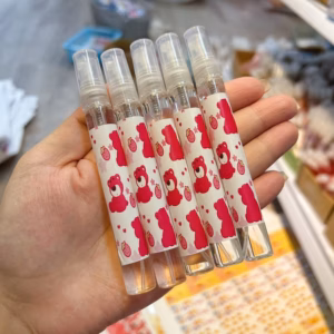 Nước Hoa Xịt Thơm Gấu Dâu Chiết 10Ml - Gdn