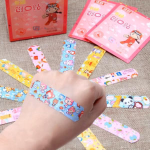 Băng Cá Nhân Hình Thú Hộp 100 Cái - Su