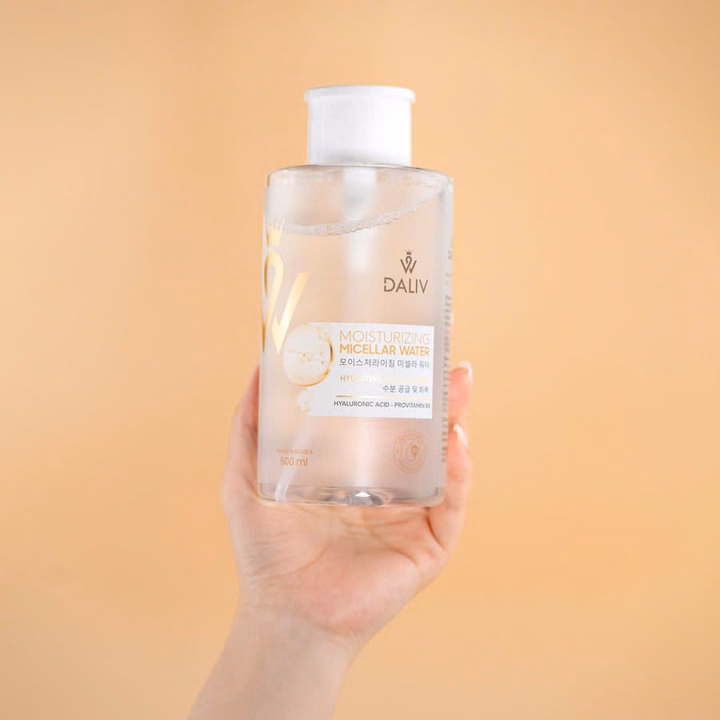 Nước Tẩy Trang Daliv Dưỡng Ẩm Da 500Ml