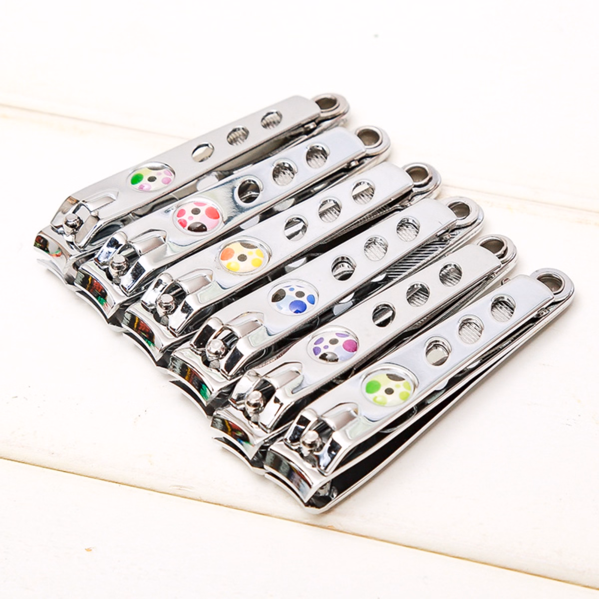 Dụng Cụ Bấm Móng Tay 3In1 Kèm Cây Lấy Ráy Tai Và Dũa Móng Bằng Thép Không Gỉ Bền Đẹp, Có Khoen Treo Chìa Khóa Tiện Ích - Dmastore - Ảnh 3