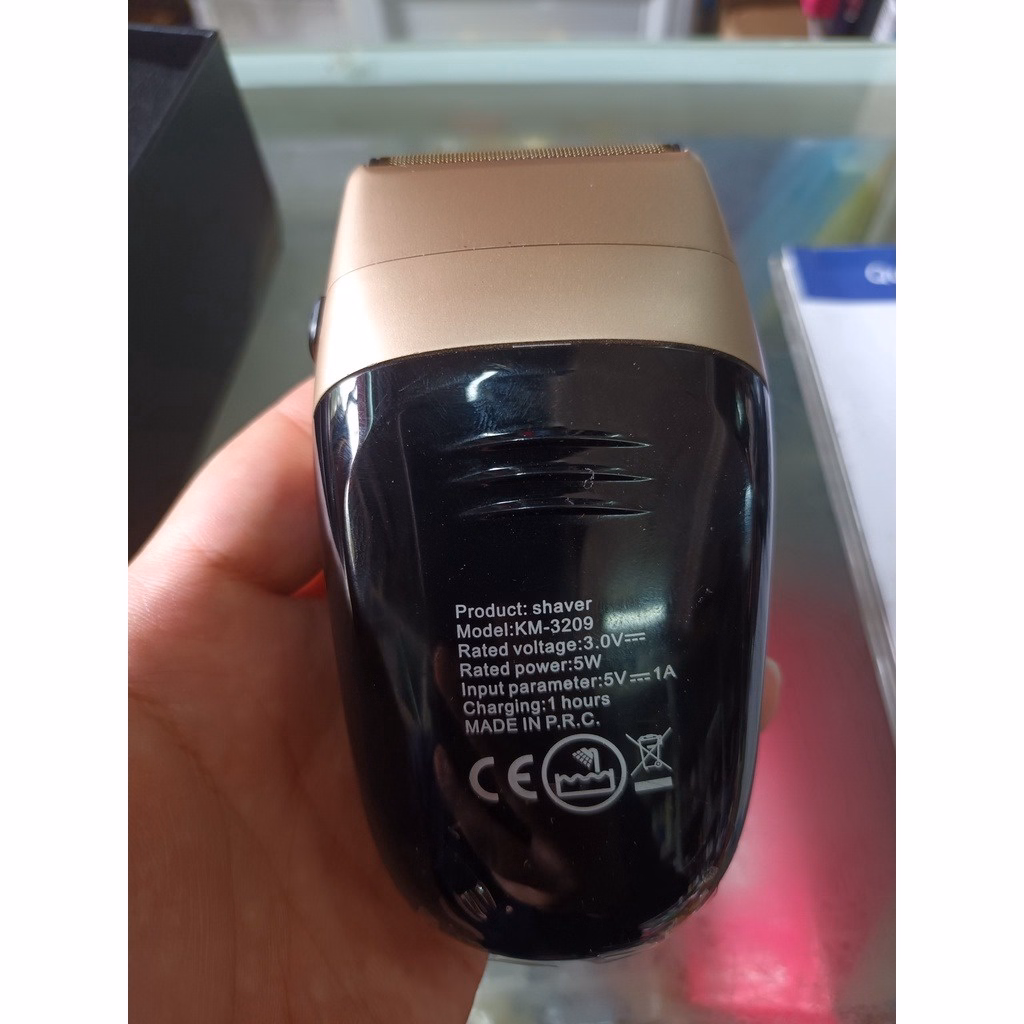 Máy Cạo Râu Khô 3 Lưỡi Kèm Giá Đỡ Kemei Km 3209 Cao Cấp Trong Các Dòng Máy Cạo Râu Gd094 - Lady'S Passion - Ảnh 12