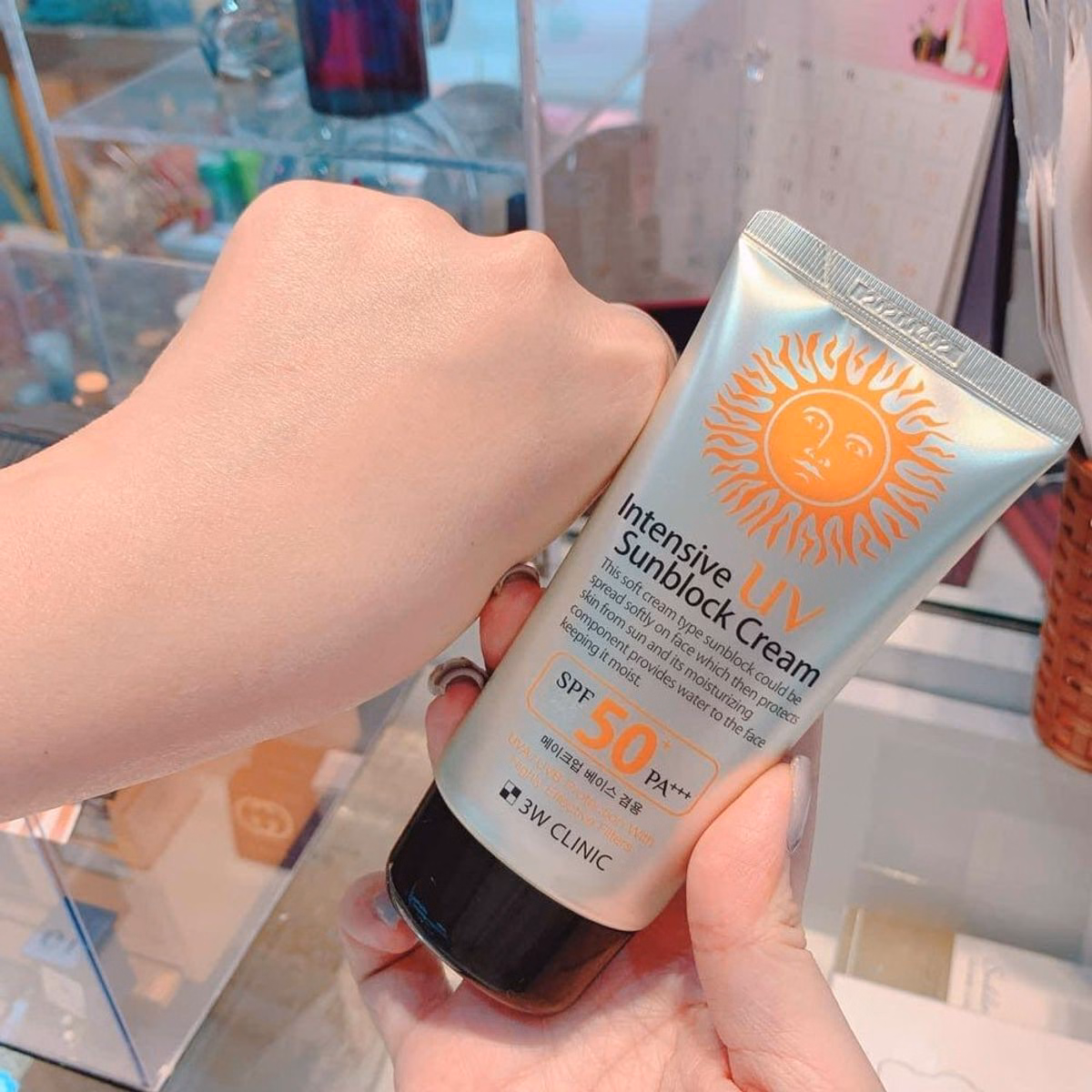 Kem Chống Nắng Chuyên Sâu 70Ml - 3W Clinic - Ảnh 4